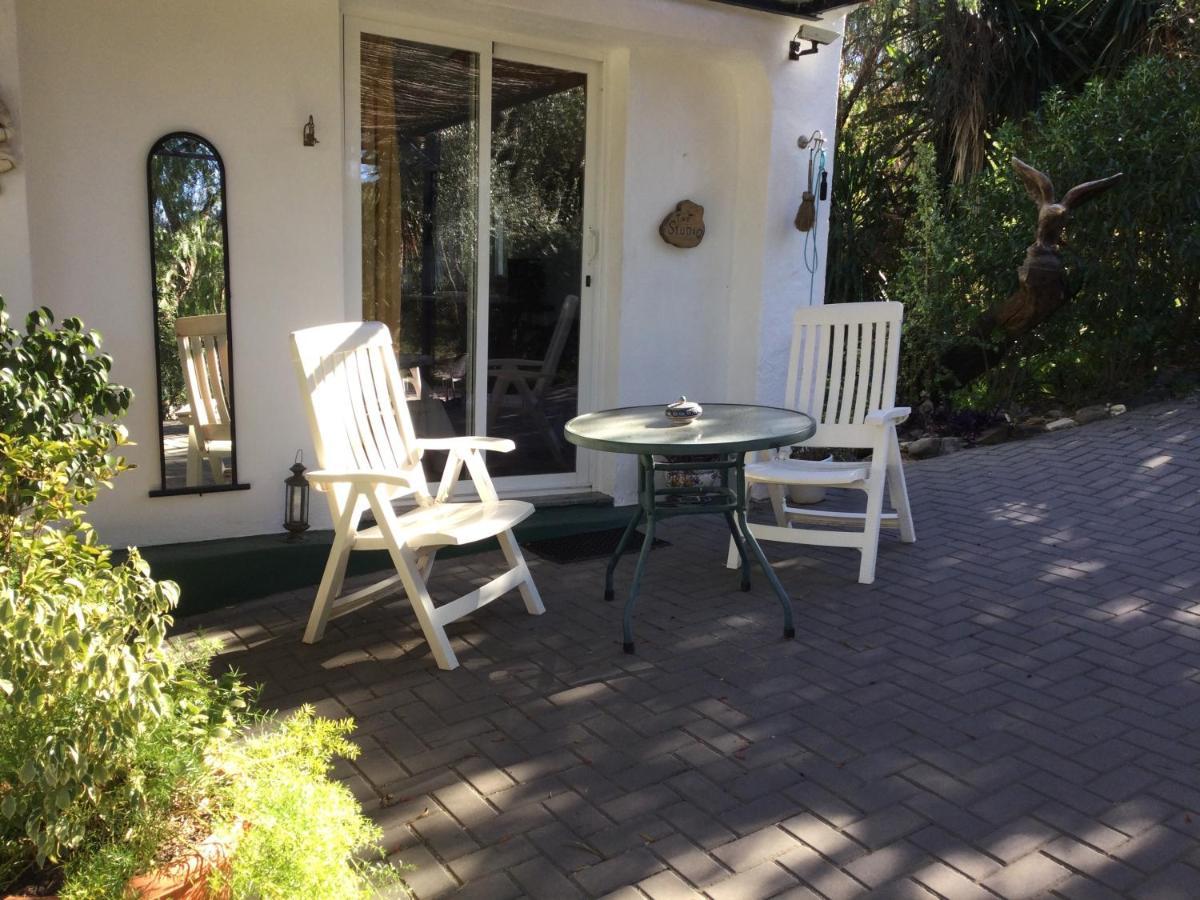 Finca El Rio, The Studio Self Catering With Pool And Hydrotherapy Jacuzzi Set In Beautiful Gardens, Гуаро Екстериор снимка